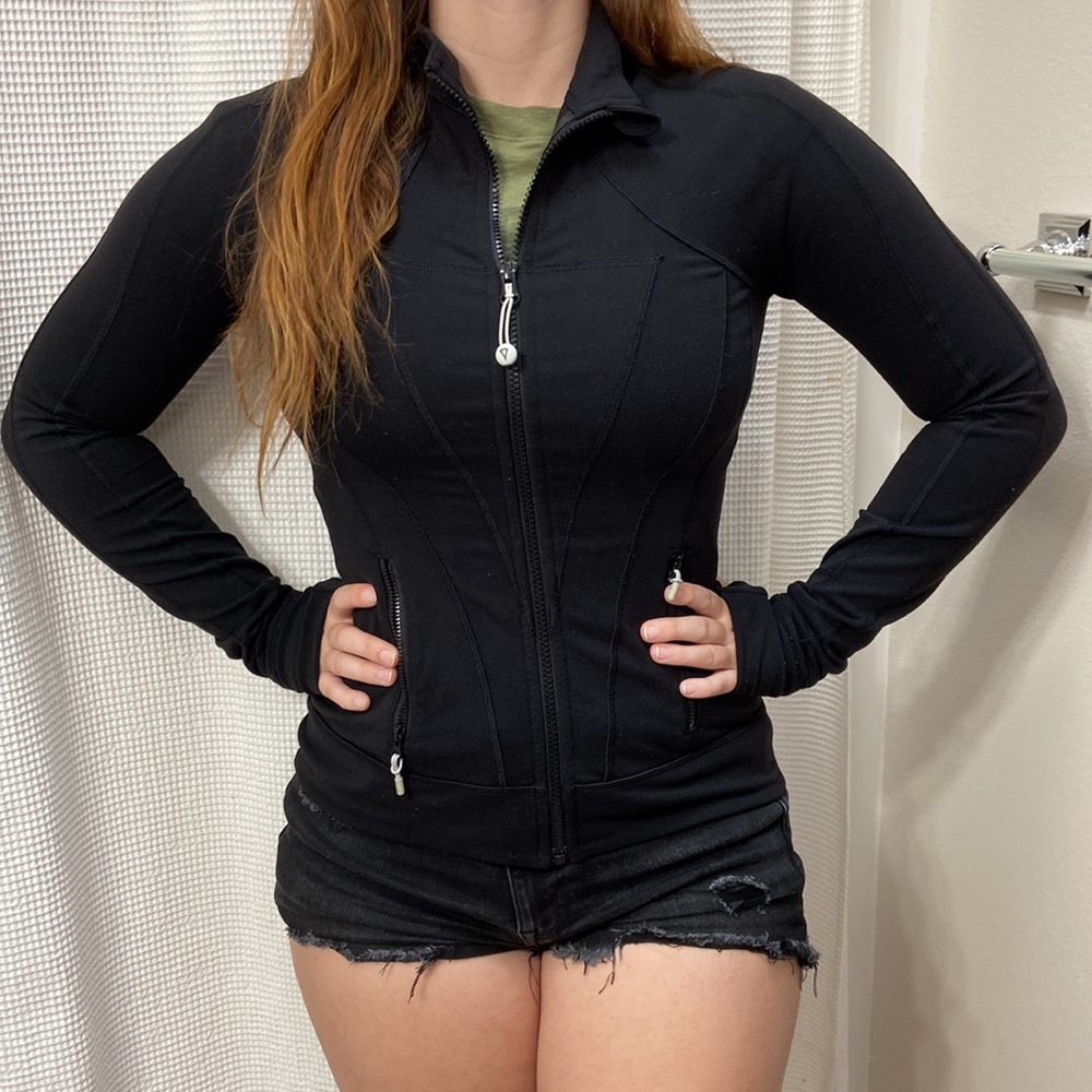 Girl’s ivivva by Lululemon black full zip athletic jacket. Size 14. - Picture 3 of 15